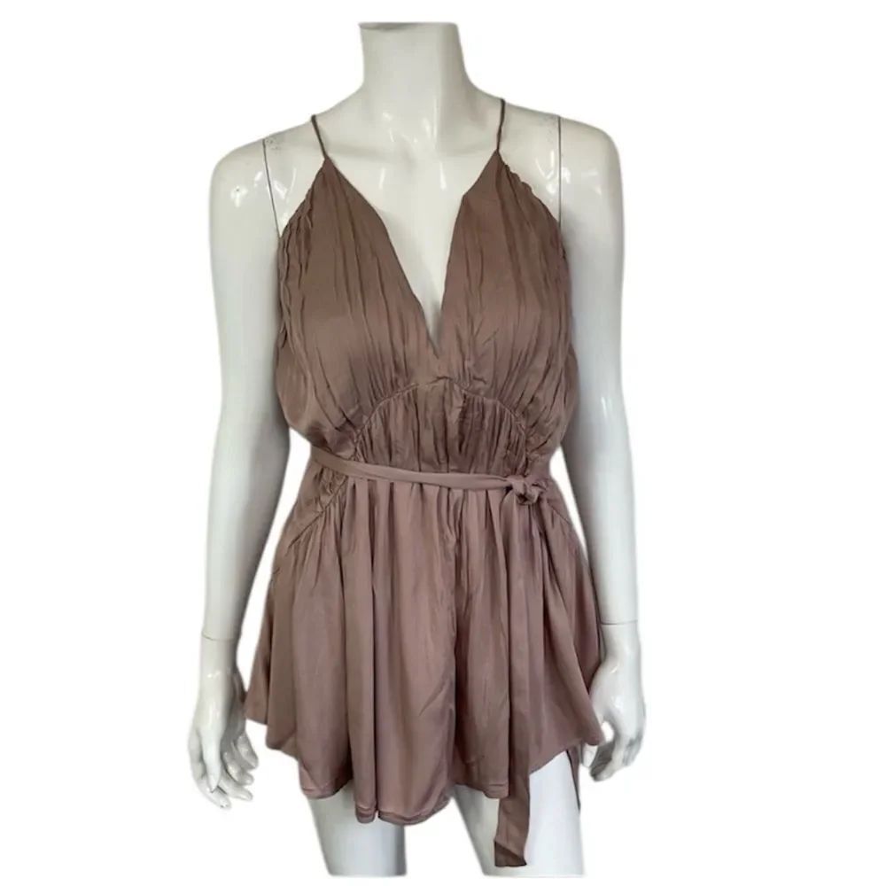 NEW Selfie Leslie Khaki V-Neck Pleated Tie Waist Open Back Romper Size M